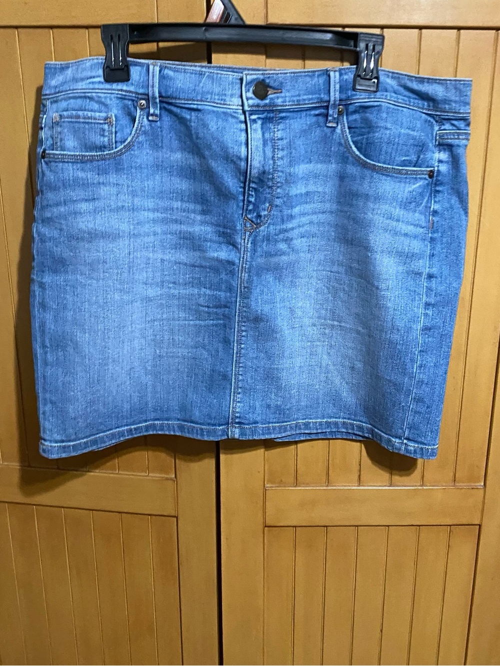 Loft Classic Light Wash Denim Mini Skirt size 14
